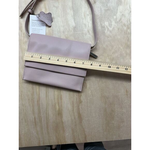 Giani Bernini Giani Bernini Nappa Flap Crossbody Rose Pink NWTs Small $79 - Picture 4 of 9